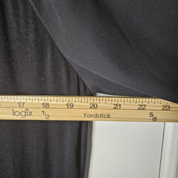 Women's Black Long Semi Sheer Sleeve Chiffon Blouse Ruffle Cuffs V-Neck Size XL - Picture 8 of 10